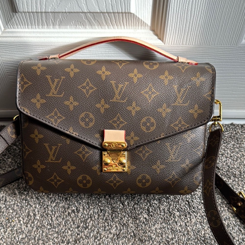 Monogram Brown flower Handbag